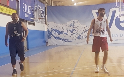 Jonathan Ramírez (41) en el partit contra el Grup Barna